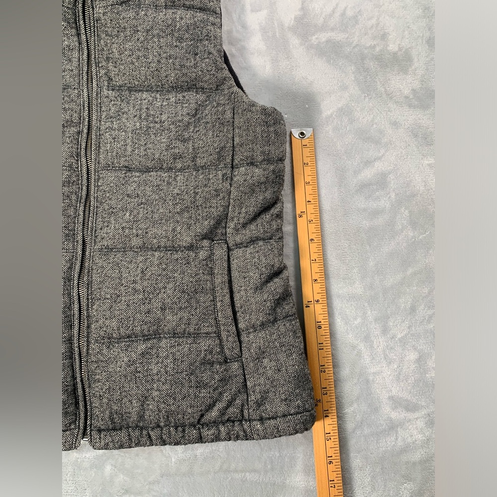 Old Navy Gray Puffer Vest - Picture 7 of 13